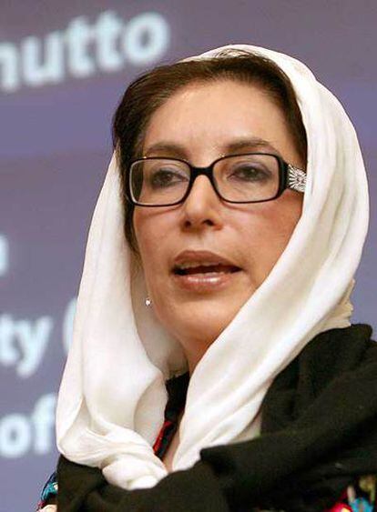 Benazir Bhutto, durante una conferencia en Londres en julio pasado.