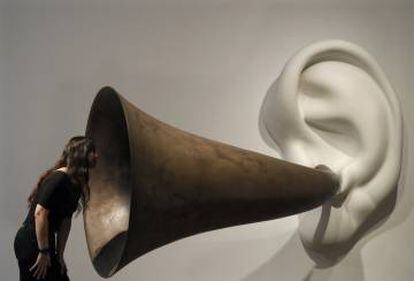 La obra de John Baldessari 'Beethoven's Trumpet', parte de la exposición 'Arte Sonoro', celebrada a principios de 2019 en la Fundación Joan Miró de Barcelona.
