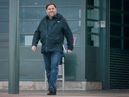 El exvicepresidente catalán Oriol Junqueras sale de prisión en una imagen del 3 de marzo de 2020.