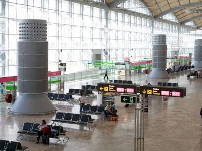 Áreas ha extendido sus servicios por aeropuertos. En la imagen, el de Alicante-Elche.