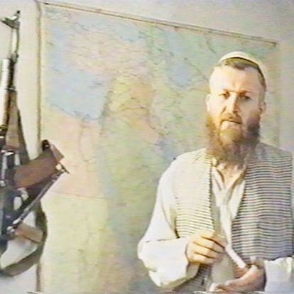 Setmarian, en una imagen de un reportaje que relata sus actividades como difusor de la 'yihad'.