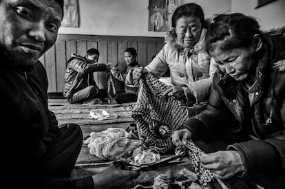 El centro Nyingtob Ling fue creado en Dharamsala (India) en 1999 con el objetivo de acoger a exiliados tibetanos con alguna discapacidad. Su nombre significa Reino de Coraje y fue elegido por el propio Dalai Lama tras otorgarle su bendición. En su décimo aniversario, el líder espiritual del budismo tibetano visitó las instalaciones.