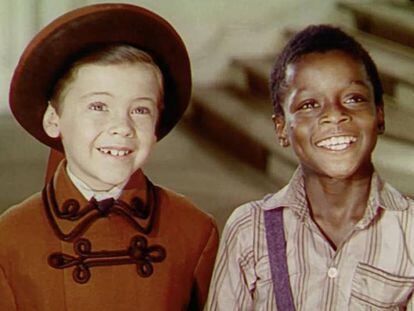 Bobby Driscoll (izquierda) y Glenn Leedy, en una imagen de 'Canción del Sur' (1946). En vídeo, escena de la película.