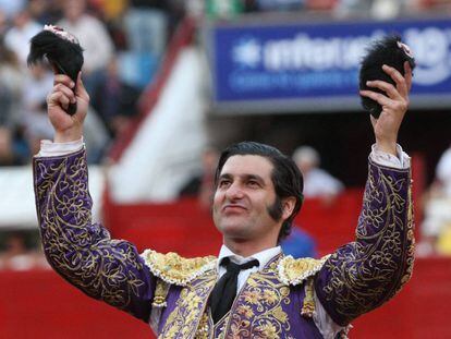 Morante de la Puebla corta dos orejas en la Monumental de M&eacute;xico.