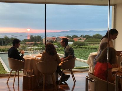 Sala del restaurante Culler de Pau, en O Grove (Pontevedra).