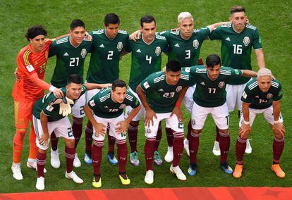 El equipo mexicano, en su último partido en el Mundial.