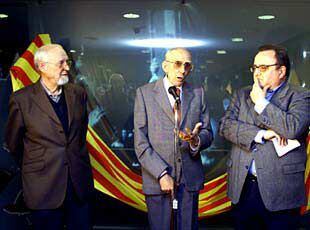 Jordi Carbonell, Josep Benet y Miquel Sellarès, ayer, en el acto conmemorativo de la Assemblea de Catalunya.