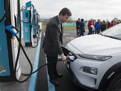 Punto de recarga ultrarrápida para vehículos eléctricos en Lopidana (Álava)