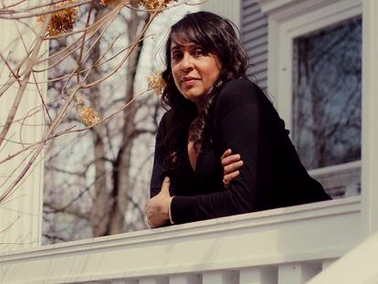 La escritora estadounidense Natasha Trethewey, retratada a mediados de abril en su casa en Evanston (Illinois), cerca de Chicago.