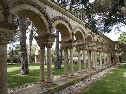 Imagen del claustro de Palam&oacute;s.