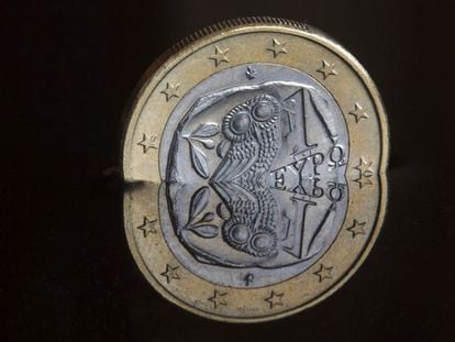  Fotograf&iacute;a ilustrativa de una moneda de 1 euro griega