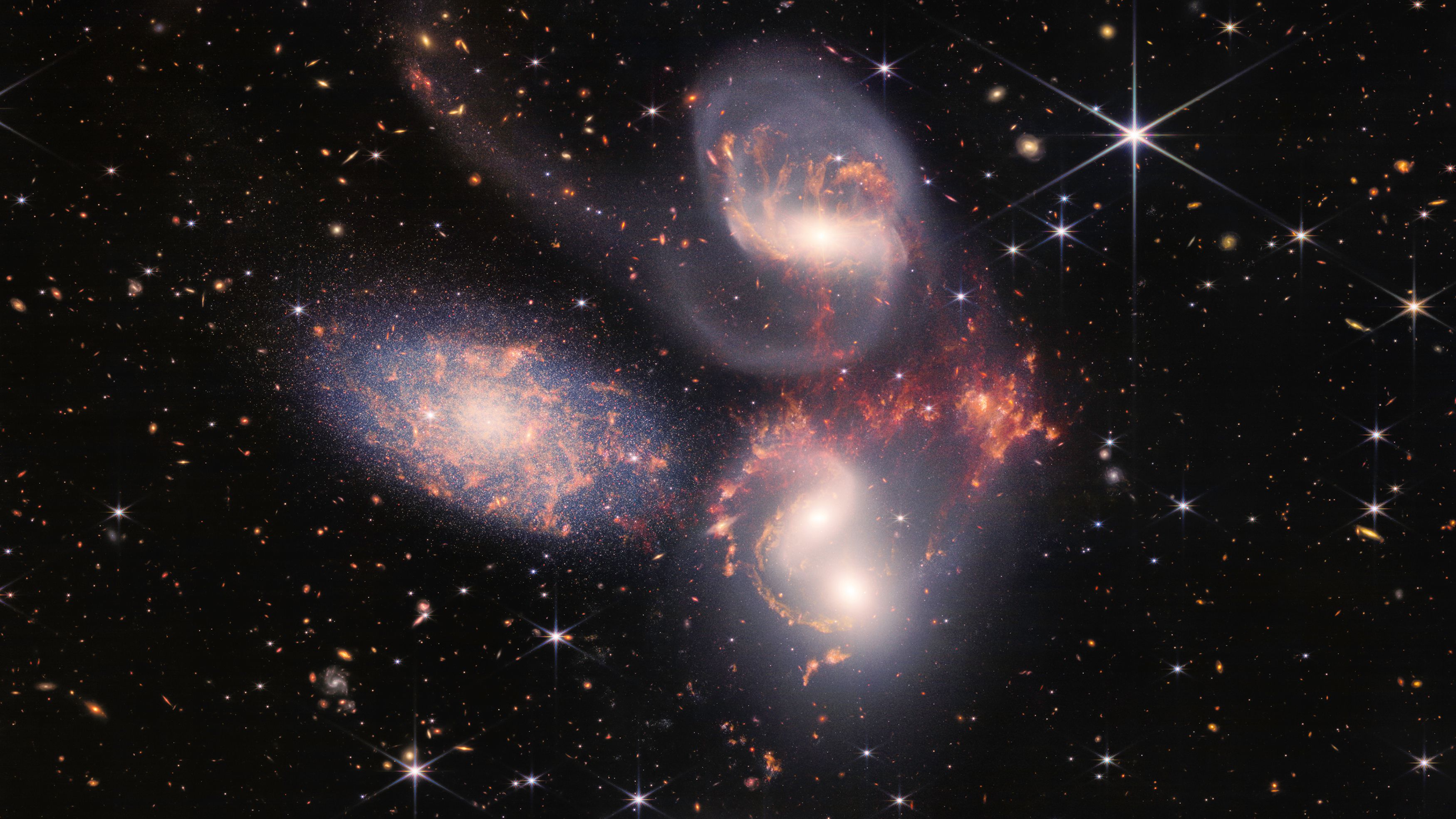 El 'Webb' ofrece una vista del polvo espeso del Quinteto de Stephan, un cúmulo de galaxias que está a unos 300 millones de años luz.