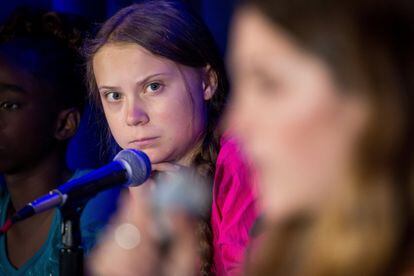 En el marco de la cumbre, la activista Greta Thunberg ha presentado, junto a otros 15 niños de todo el mundo, una queja oficial sobre la crisis climática dirigida a cinco de las principales potencias económicas del mundo ante el Comité de las Naciones Unidas sobre los Derechos del Niño en Unicef. La líder del movimiento juvenil contra la crisis climática advirtió de que los jóvenes darán "un paso adelante" y afirmó: "el cambio viene, les guste o no".