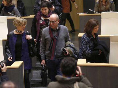 El diputado general de Gipuzkoa, Martin Garitano, se dirige a su asiento de las Juntas Generales del territorio.