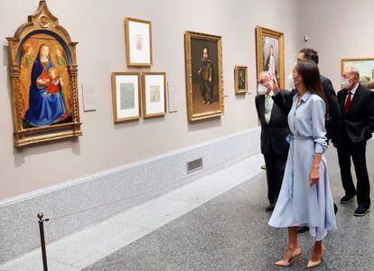 La Reina ha inaugurado 'Cuarenta años de amistad. Donaciones de la Fundación Amigos del Museo del Prado', una muestra de 36 obras recibidas en los últimos 40 años con artistas entre los que destacan Velázquez, Goya y Picasso.