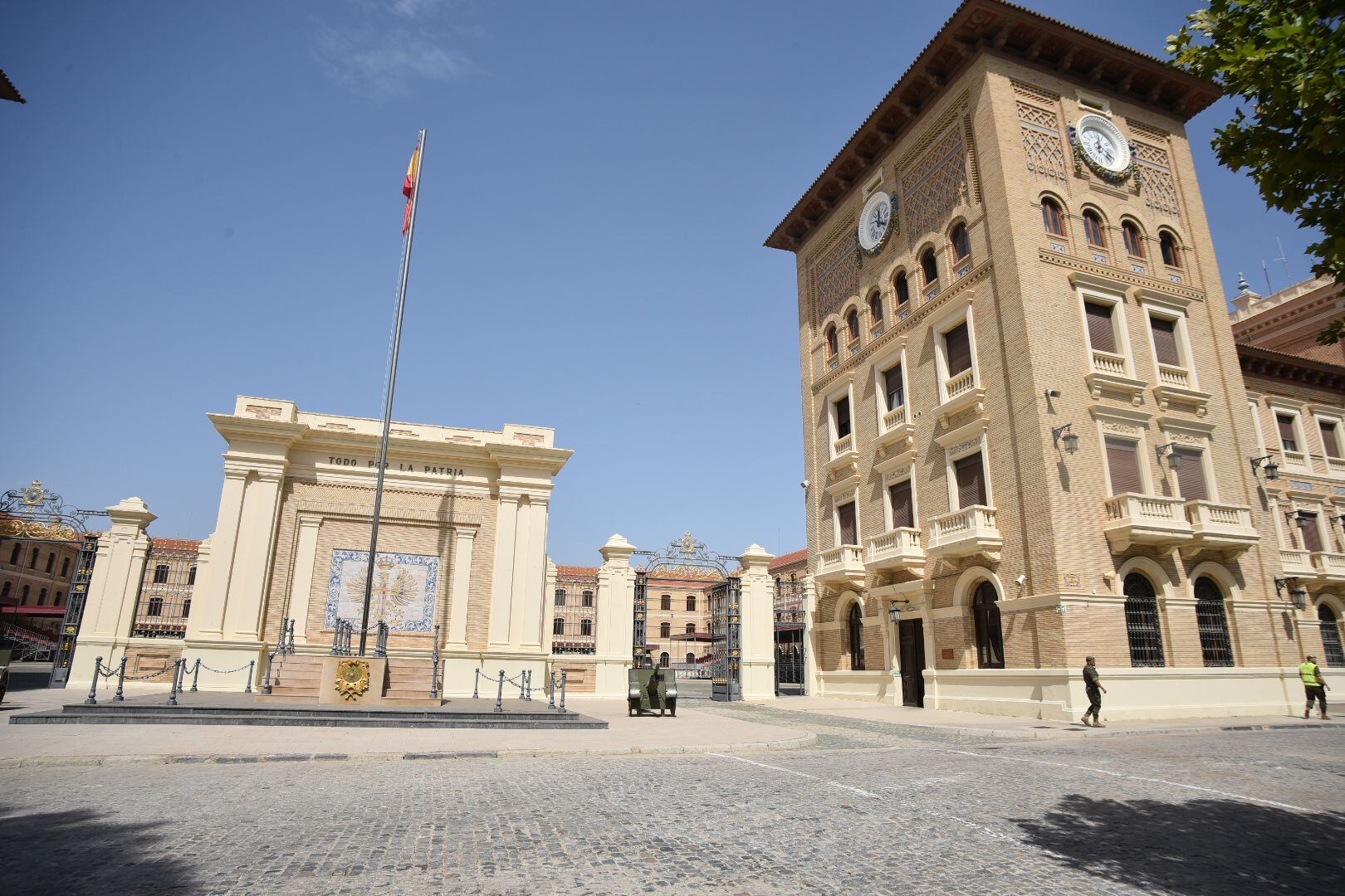 Exterior de la Academia General Militar de Zaragoza  a la que asistirá la princesa Leonor ,este miércoles.
