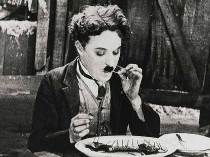 Charles Chaplin en una escena de &#039;La quimera del oro&#039;. 