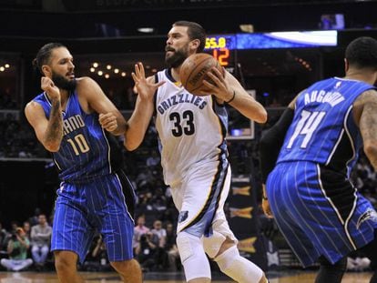 Marc Gasol, ante Fournier.