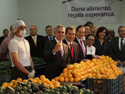 Miguel Ángel Mancera, jefe del Gobierno de la Ciudad de México de 2012 a 2018 junto a Julio Cesar Serna, en una imagen de archivo.