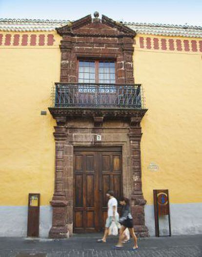 Puerta de la casa de Alvarado Bracamonte en San Cristóbal de la Laguna, en Tenerife.