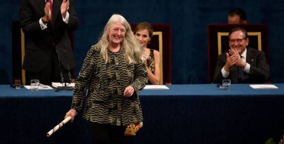Mary Beard, tras recoger su premio Princesa de Asturias de Ciencias Sociales en 2019.
