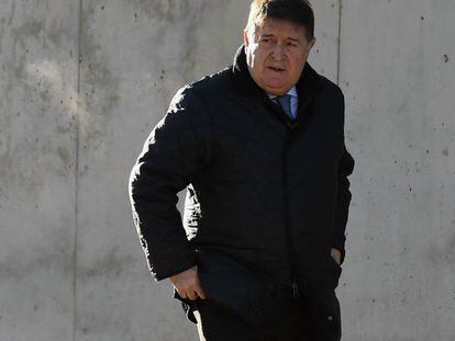 El exvicepresidente de Bankia José Luis Olivas a su llegada a la sede de la Audiencia Nacional en San Fernando de Henares.