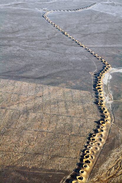 Los acueductos subterráneos levantados por los persas durante el primer milenio antes de Cristo llevaron, hasta los años setenta, agua a Teherán (Irán).