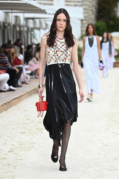 Chanel Cruise 2023 Collection  : Runway In Monte-Carlo