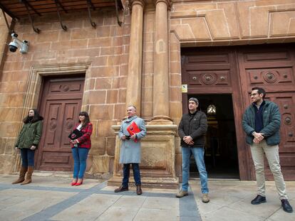 La plataforma Soria ¡Ya! presenta su candidatura a las elecciones autonómicas del próximo 13 de febrero en la junta electoral provincial en Soria, el pasado 10 de enero.