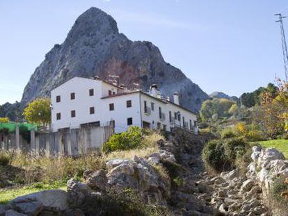 El cauce del río Guadalete, desviado para la construcción de viviendas.