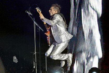 Matthew Bellamy, líder y guitarrista de Muse, anoche en el Vicente Calderón.