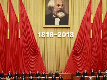  Miembros del Partido Comunista de China celebran el aniversario del nacimiento de Karl Marx, el pasado mayo.