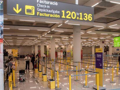 Mostradores de facturación de la Terminal de Salidas del Aeropuerto de Palma, el pasado martes.