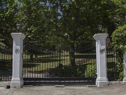 Ca l&#039;Isard de Matar&oacute;, llamado por los Mu&ntilde;oz Ramonet Los Cedros, la finca donde est&aacute;n 20 cuadros del legado.