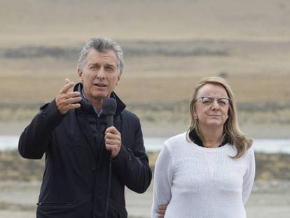 Mauricio Macri junto a la gobernadora santacruceña, Alicia Kirchner.