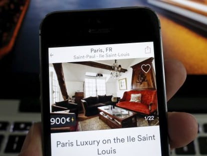 Apartamento parisino disponible en la &lsquo;app&rsquo; de Airbnb. 