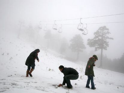 Nieve tras la sequía en el puerto de Navacerrada