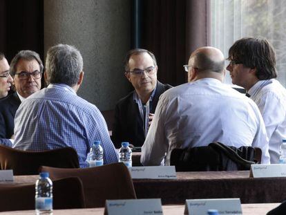 Reunión de la cúpula de CDC el 10 de enero de 2016, cuando se invistió a Puigdemont como 'president'.