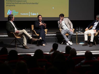 De izquierda a derecha, los periodistas Teodoro León Gross, Pepa Bueno, Rafael Latorre y Carlos Franganillo, este sábado en Sevilla.