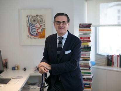José Antonio Llorente, en su despacho en la sede de LLYC en Madrid en 2022.
