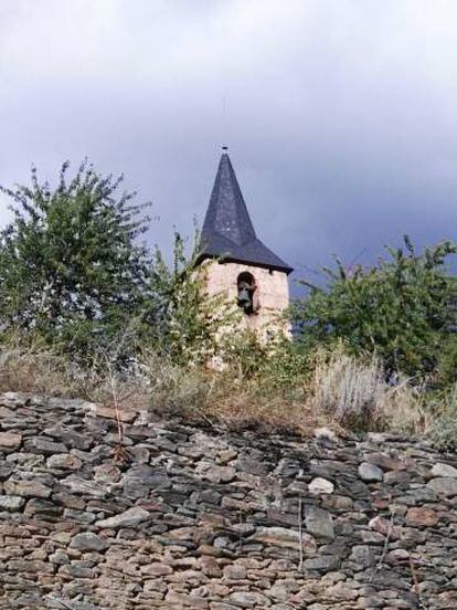 El campanar romànic d'Esterri de Cardós.
