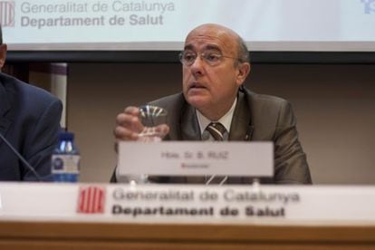 El consejero de Salud de la Generalitat de Cataluña, Boi Ruiz, informa sobre la implantación del euro por receta.