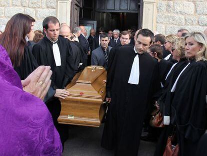 El viernes pasado se celebr&oacute; el funeral del abogado Antoine Sollacaro, muerto a tiros tres d&iacute;as antes en las calles de Ajaccio. 