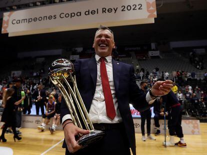 Sarunas Jasikevicius celebra la conquista de la Copa