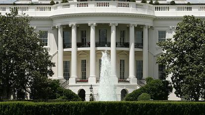 Exterior sur de la Casa Blanca, en Washington. Es tal vez el edificio gubernamental más famoso del mundo.