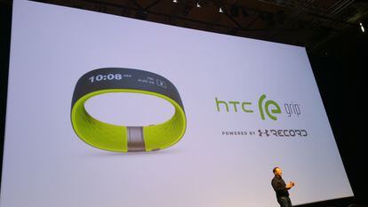 HTC también ha presentado su nueva pulsera inteligente, la HTC Re Grip.