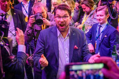Jimmie Akesson celebraba el resultado electoral, la madrugada del lunes en un hotel de Estocolmo.