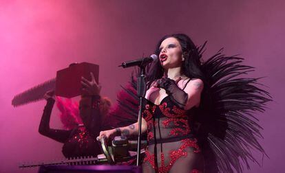 La cantante Alaska, en un concierto de su grupo Fangoria en Madrid en 2011.