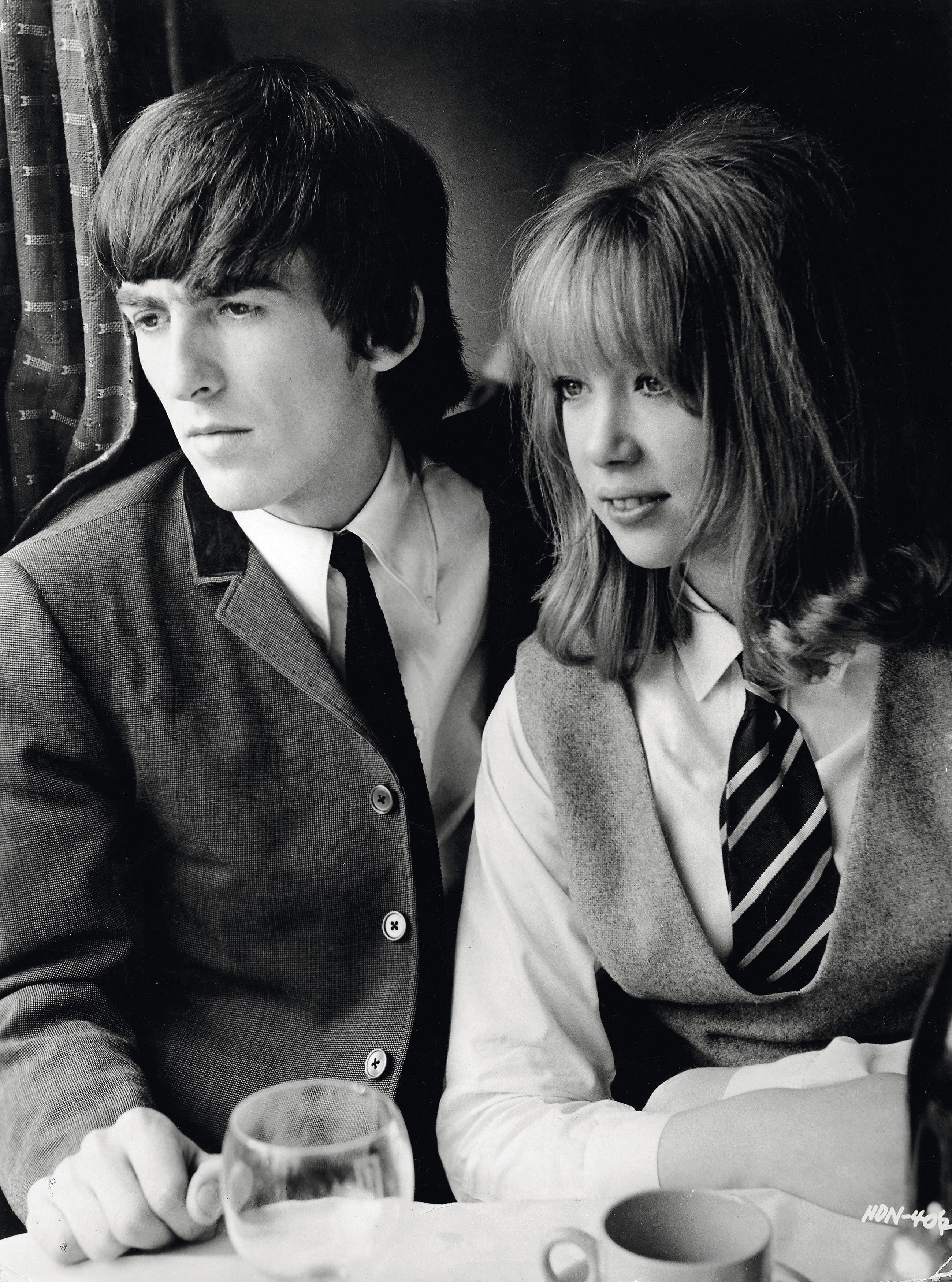 George Harrison y Pattie Boyd durante su boda en 1966.