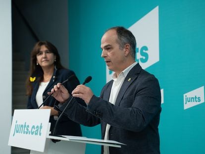 El secretario general de Junts, Jordi Turull, y la presidenta, Laura Borràs, comparecían el viernes en la sede del partido.